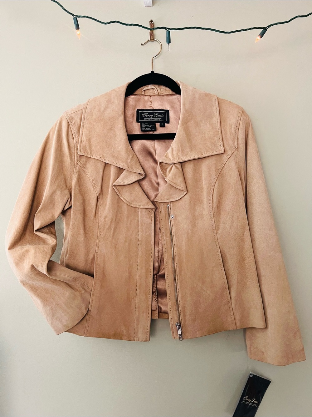 NWT Genuine Leather Terry Lewis Classic Luxuries tan Jacket size Medium M satin